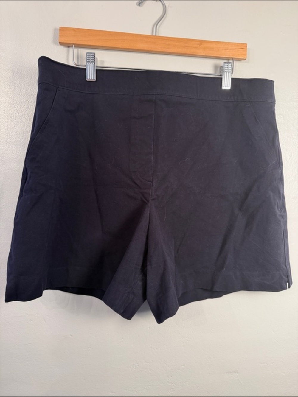 SPANX Black High-Waist Pull-On Shorts size XLarge